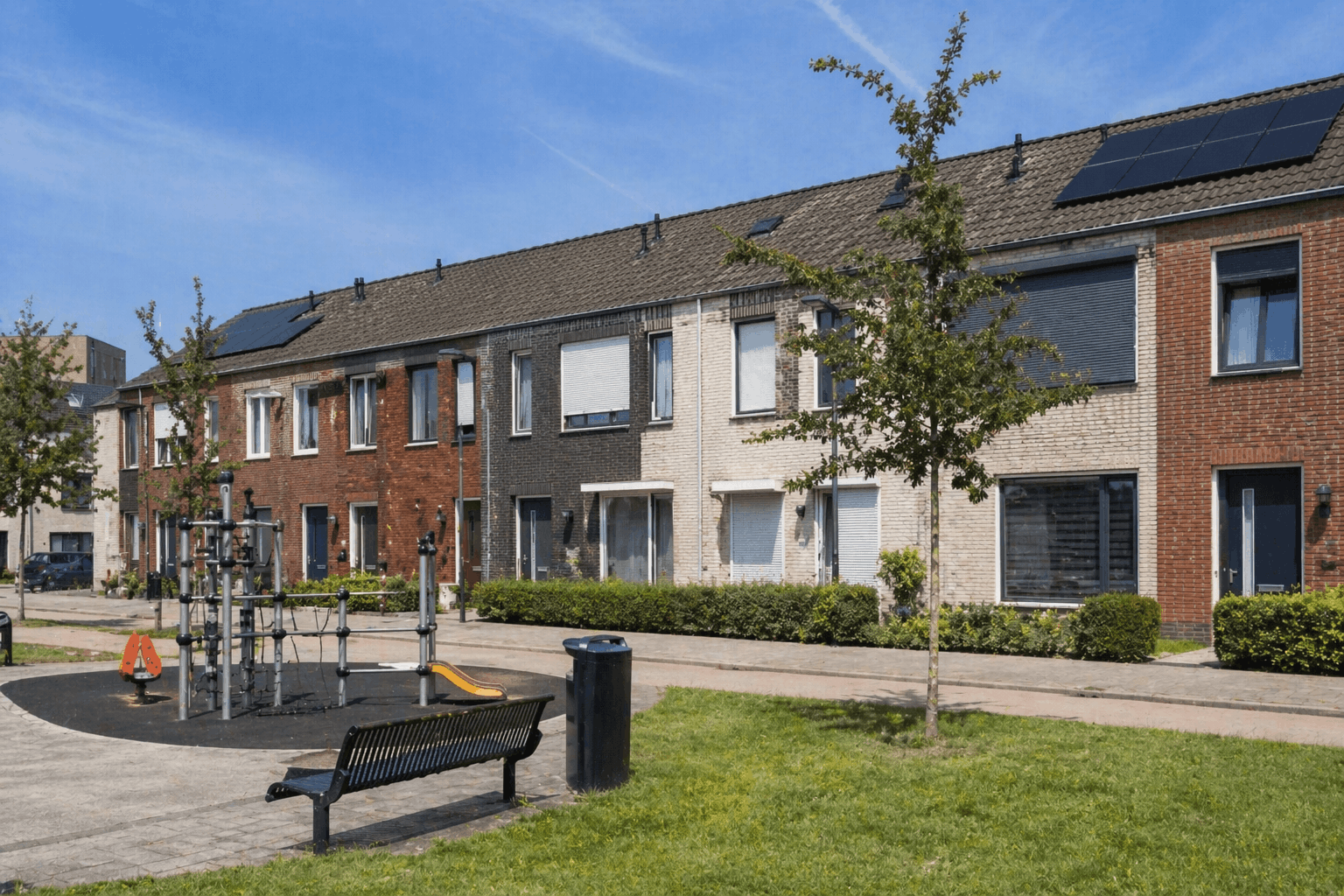 Rolluiken en Ventilatie: Slimme Keuzes voor Gezonde Lucht